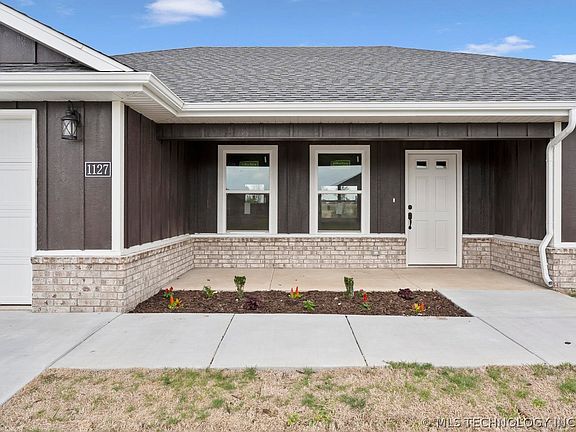 5th image of 1127 Center Court Cir