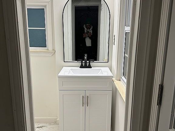 5th image of 5591 W Outer Dr