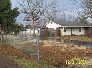 450 Red Bud St, Waldron, AR 72958