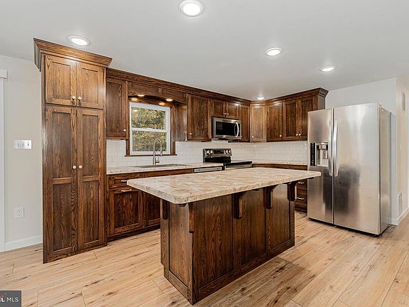 3rd image of 20 Bald Cypress Cir