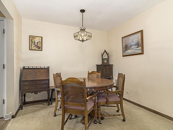3rd image of 2S407 Emerald Green Dr Unit C