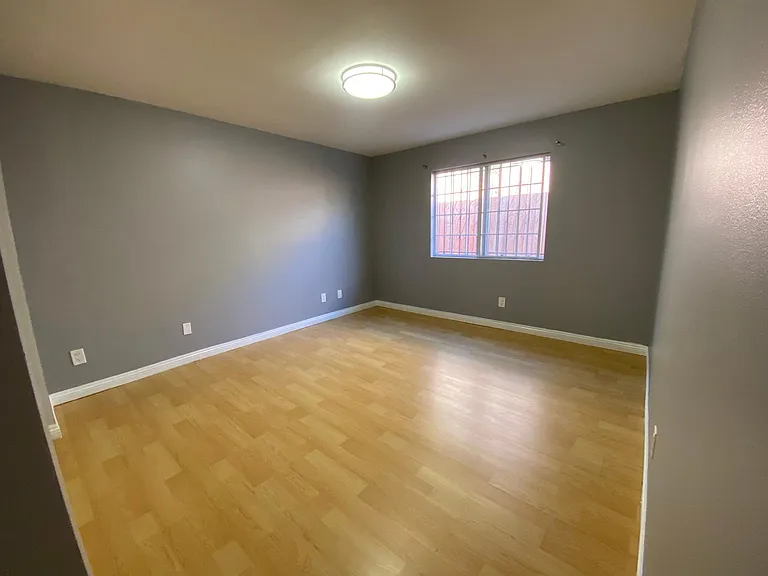 6133 Tipton Way — Photo 8