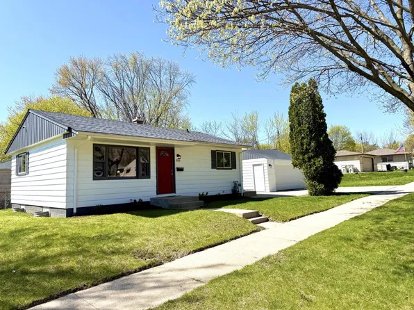7009 West Carmen AVENUE, Milwaukee, WI 53218