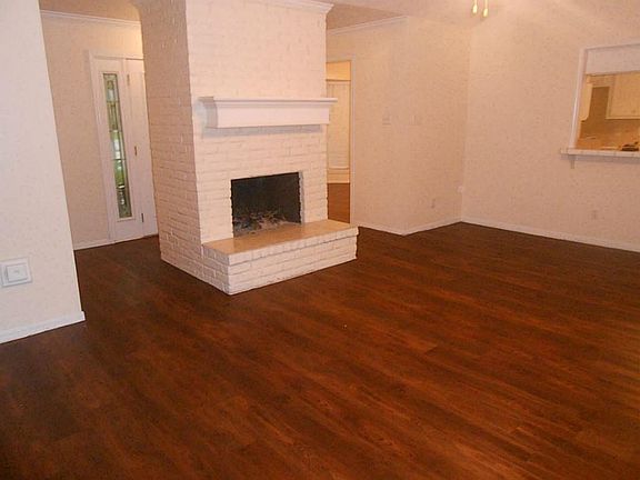 3rd image of 23834 English Oak Dr