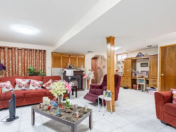 27 Bascom Place image 16 of 25