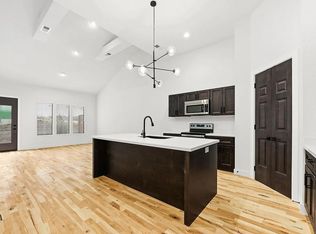 309 & 311 N Washington St, Raymore, MO 64083