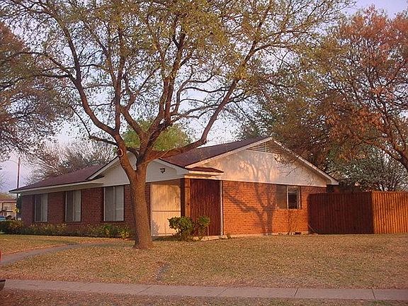 Large lot with mature trees