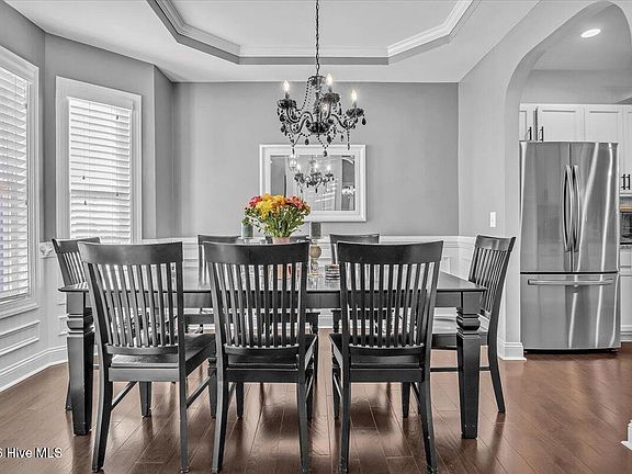 4th image of 601 Aurora Place