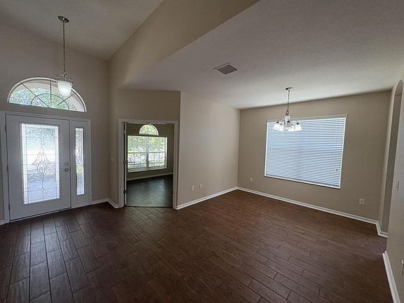 4th image of 13707 Sanford Hill Pl