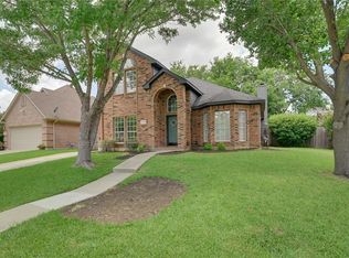 1633 Churchill Ln, Mansfield, TX 76063