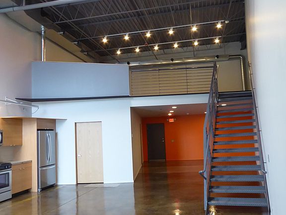 5th image of 2113 Greenleaf St Suite 13