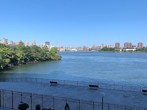 3rd image of 25-40 Shore Blvd #2Q
