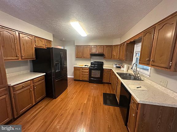 5th image of 11720 Bayberry Ave