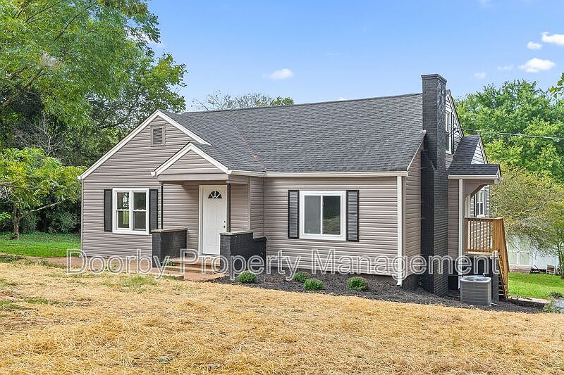346 Poplar St, Soddy Daisy, TN 37379 Zillow