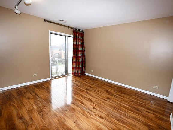 5th image of 3950 Dundee Rd APT 302