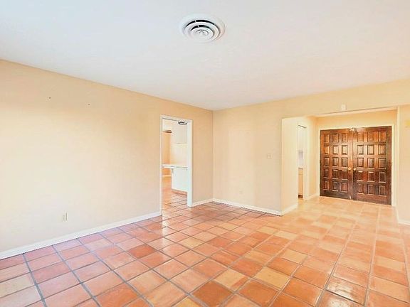 3rd image of 6412 Manchester Ln