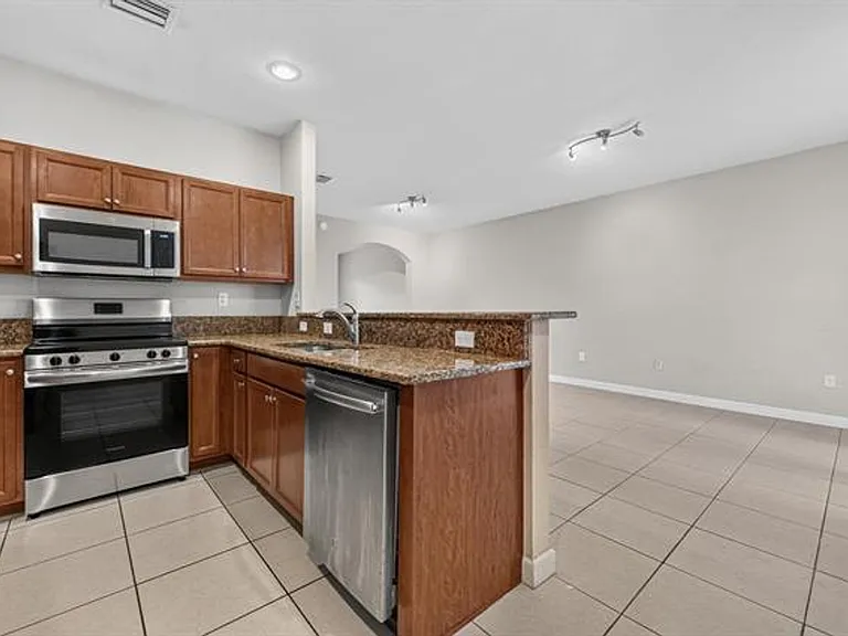 17094 SW 95th Ter #Townhouse 17094 — Photo 1