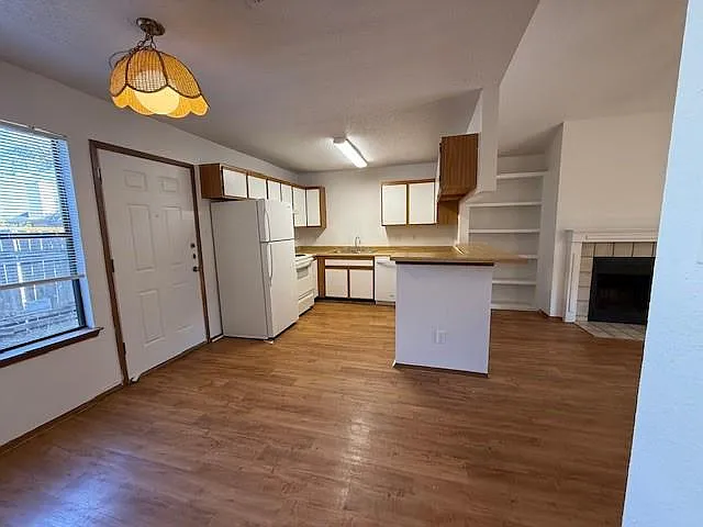 3000 Jadewood Ct #B — Photo 7