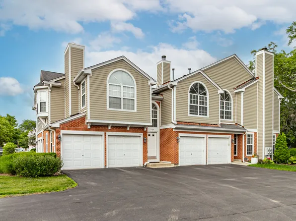 789 Grosse Pointe Cir, Vernon Hills, IL 60061