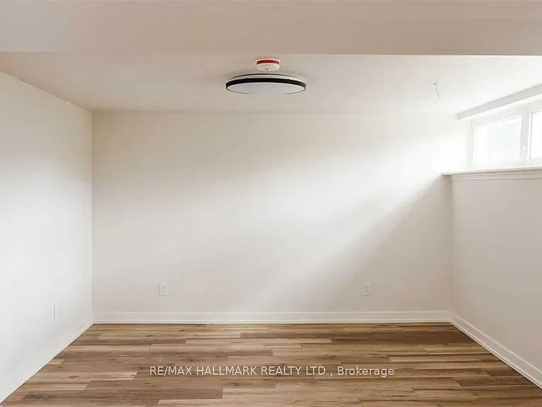 164 Richard Clark Dr #2 — Photo 4