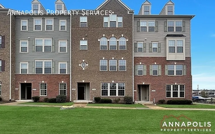 8040 Orchard Grove Rd — Photo 1