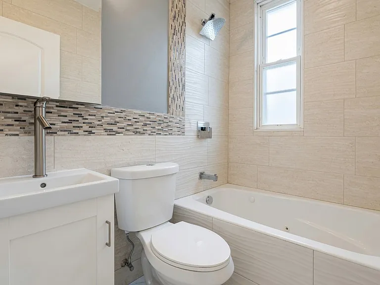 1228 N Cleaver St #1R — Photo 4