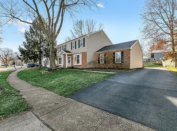3rd image of 15772 Scenic Green Ct