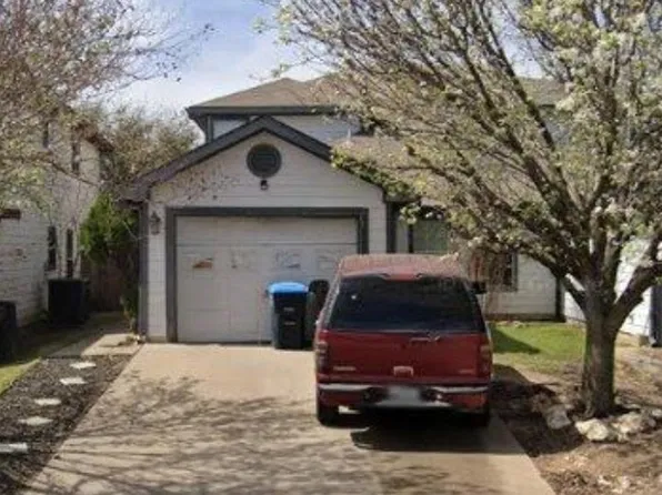 7566 Kings Trl, Fort Worth, TX 76133