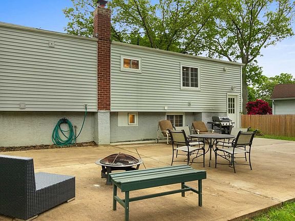 4th image of 6 Wenmore Ln