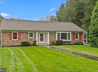 11 New Rd, Doylestown, PA 18901