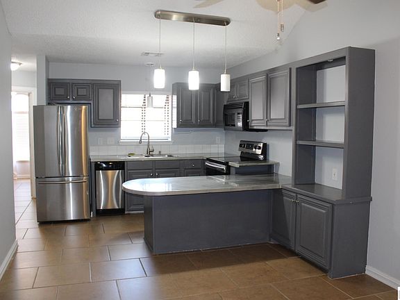 2nd image of 110D Willow Branch Dr #D