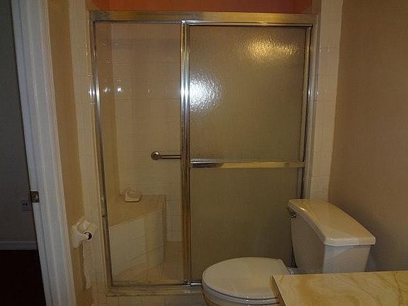 5th image of 73 Burroughs Dr
