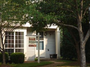341 Lancaster Sq, Sterling, VA 20164