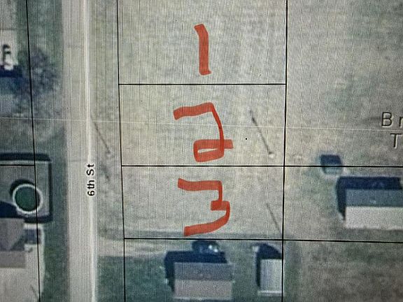 5th image of 6th St