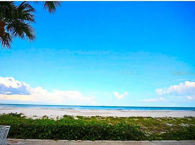 2 bed, 2.0 bath, 1387 sqft, $4,500 — Photo 4