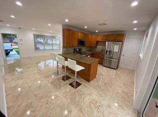 2321 SW 89th Ct, Miami, FL 33165