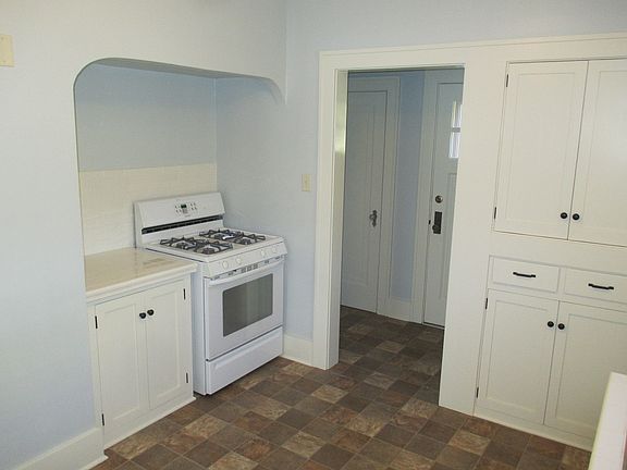 2nd image of 1842 Cambridge Ave