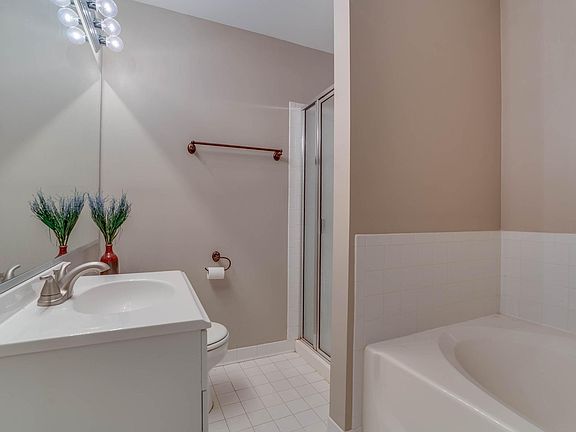 4th image of 4130 Monument Ct Unit 204