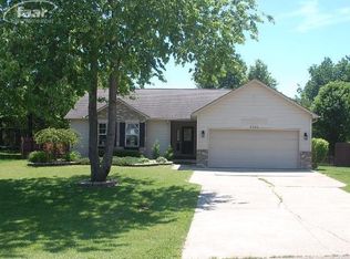 6260 Chestnut Ln, Burton, MI 48519