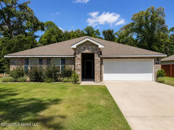 212 Hawthorne Dr, Long Beach, MS 39560