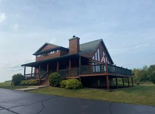 7330 N Crestview Rd, Stillman Valley, IL 61084