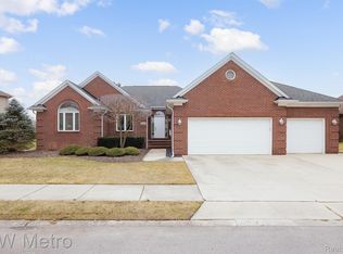 42715 Chippewa Dr, Clinton Township, MI 48038