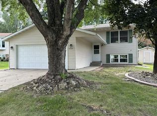 4020 Baffin Ln NE, Rochester, MN 55906