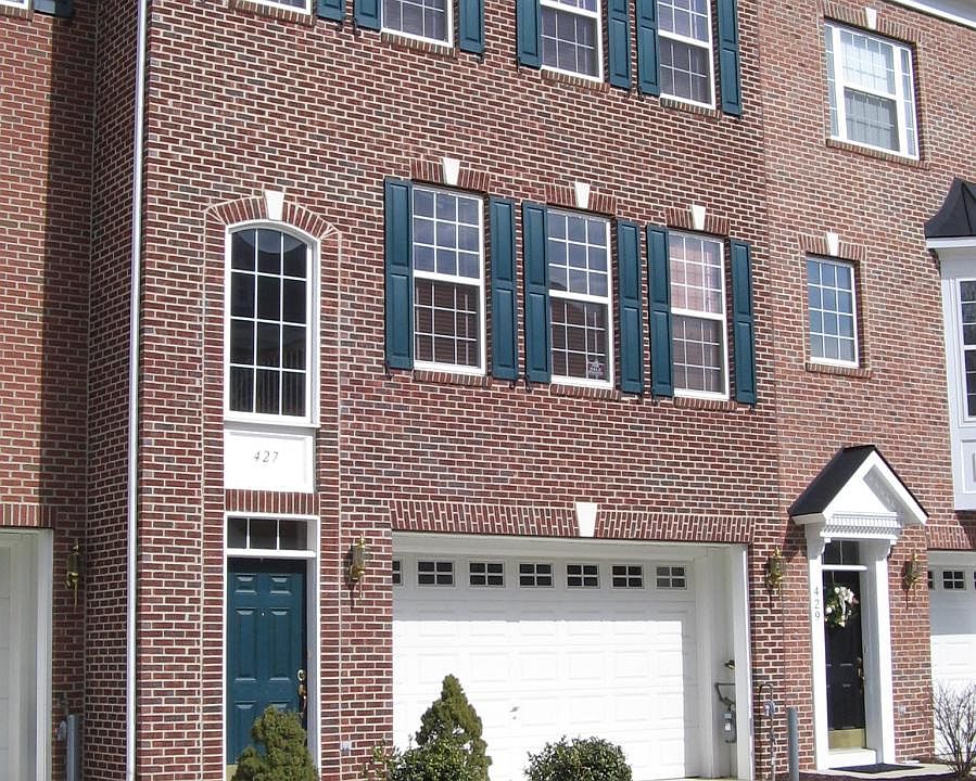 1st image of 427 Penwood Dr