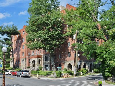 22 Sagamore Rd APT 2A, Bronxville, NY, 10708