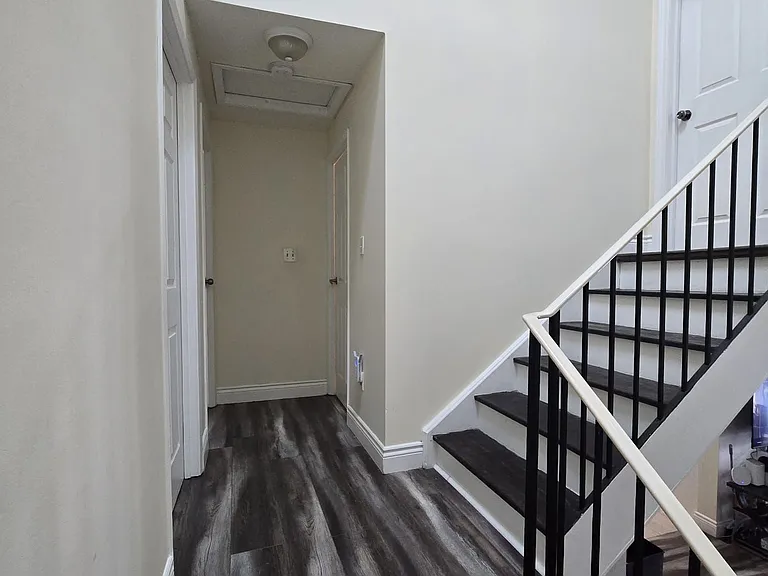 54 Green Valley Dr #32 — Photo 13