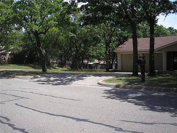 2nd image of 7036 Crabtree Ln