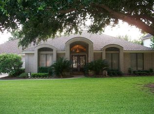 4615 Whickham Dr, Weston Lakes, TX 77441
