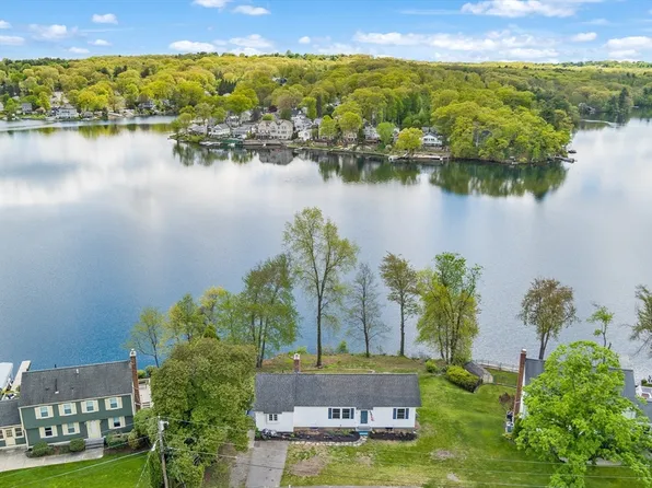 71 Fort Meadow Dr, Hudson, MA 01749