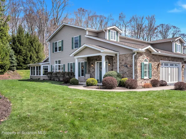 1 Wyndham Rd, Clarks Summit, PA 18411